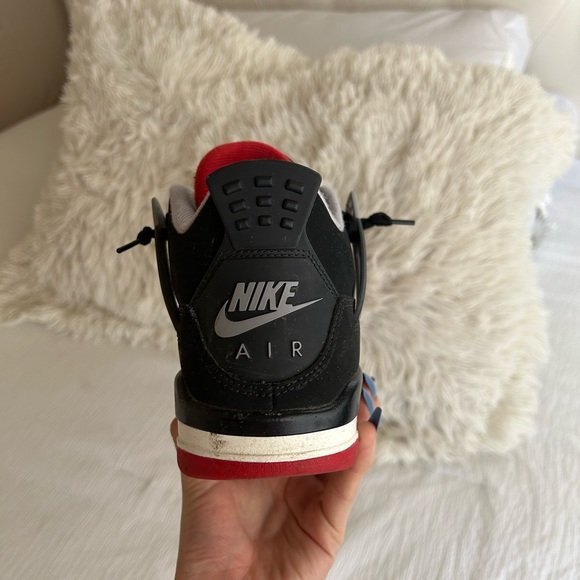 Air Jordan 4 bred retros - Picture 2 of 3
